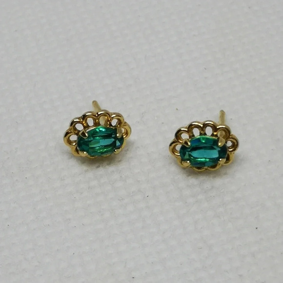 Jewelry - Vintage 14k studs